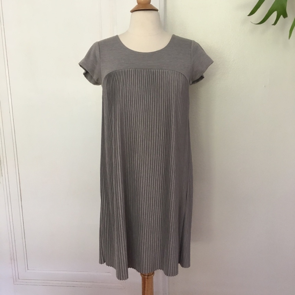 Gray Pleated Jersey Baby Doll Dress w/ Cap Sleeves
